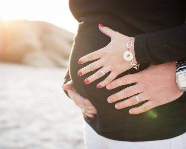 How To Plan & Prepare For The Path To Pregnancy (Top 4 Guides!)